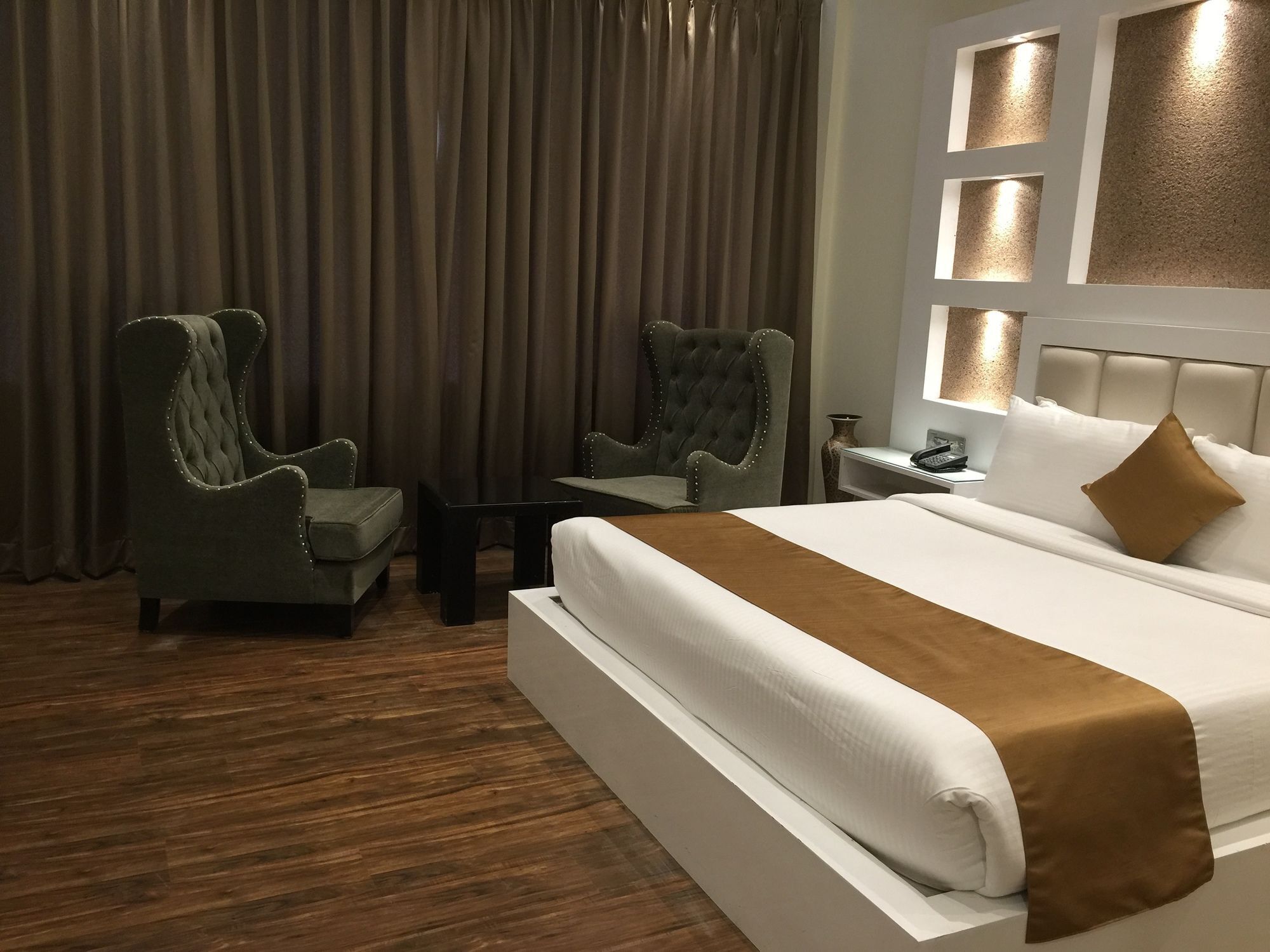 Heritage Luxury Srīnagar Eksteriør billede