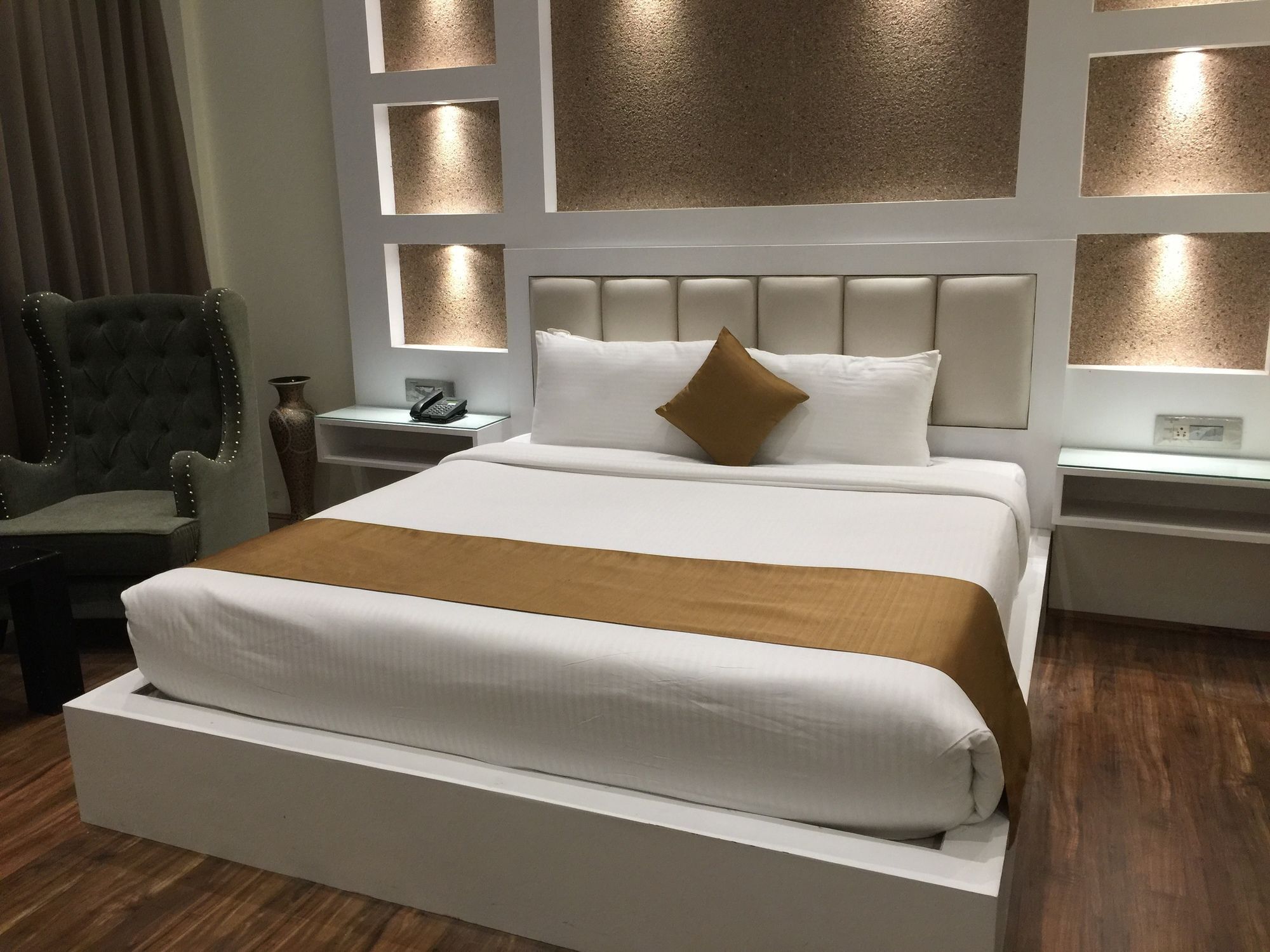 Heritage Luxury Srīnagar Eksteriør billede